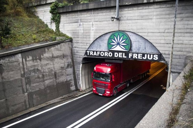 TUNNEL AUTOSTRADALE DEL FREJUS (T4) – TRANSITO VEICOLI PESANTI EURO 3 ED EURO 4.